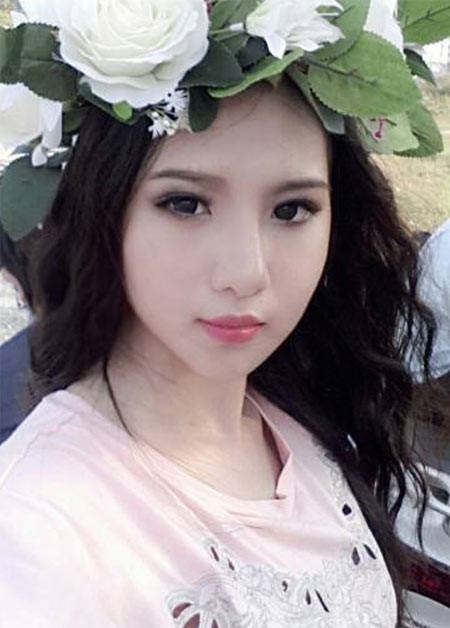 “Trúc hi vọng đến với game không chỉ mang lại niềm vui cho bản thân mà mình còn có thể giao lưu, kết thêm nhiều bạn bè, lắng nghe những góp ý chân thành từ game thủ và cùng chơi game với tinh thần giải trí tích cực" - Minh Trúc chia sẻ về sở thích chơi game.