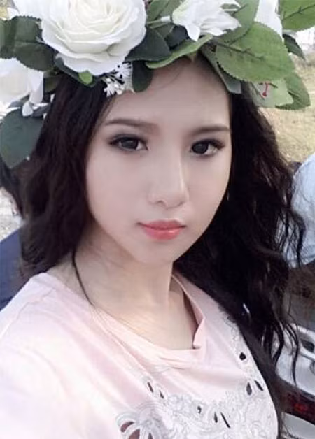 “Trúc hi vọng đến với game không chỉ mang lại niềm vui cho bản thân mà mình còn có thể giao lưu, kết thêm nhiều bạn bè, lắng nghe những góp ý chân thành từ game thủ và cùng chơi game với tinh thần giải trí tích cực" - Minh Trúc chia sẻ về sở thích chơi game.