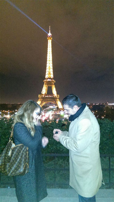 Cặp đôi Andrea và George tại Paris, Pháp.