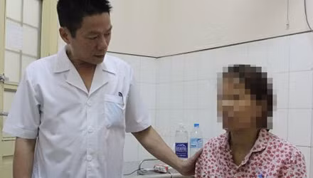 18 y bác sĩ phoi nhiẽm HIV duọc thuỏng nóng