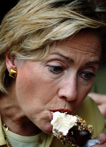 Kem và đồ ngọt nói chung là món ăn ưa thích củabà. Trưởng cửa hàng Whitey tại Davenport, bang Iowa, nơi bà Clinton từng ghé thăm, cho biết đã chứng kiến bà thoải mái thưởng thức chocolate phủ vani. Và sau đó khi đến cửa hàng Dairy Queen ở Nashua, bà lại nếm kẹo mâm xôi. 