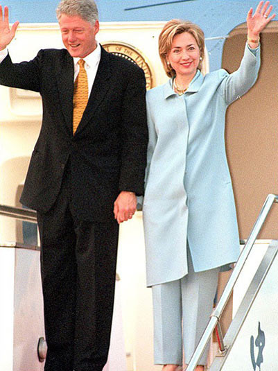 Và phải thừa nhận, những chiếc quần của cựu phu nhân tổng thống Mỹ được cắt may, kết hợp rất đẹp, sang trọng, thanh lịch và tinh tế.