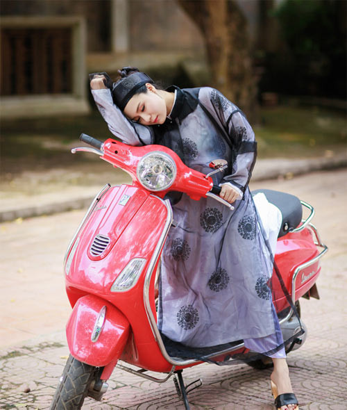 Hoài Linh từng tham gia cuộc thi Hoa hậu Du lịch năm 2008 nhưng may mắn chưa mỉm cười với cô.