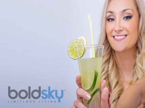 Chế độ ăn kiêng chỉ bao gồm chất lỏng cũng là một lựa chọn đáng chú ý. Rất khó để theo một chế độ ăn nhiều chất lỏng vì nó có thể khiến bạn cảm thấy nhanh đói. 