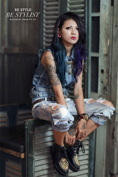 Theo trải nghiệm của Lee, đa số khách hàng nữ thích sở hữu hình xăm nhỏ xinh, tinh tế ở vai, cổ tay, gáy, hông... nhưng cũng có bạn gái mê hình xăm lớn.