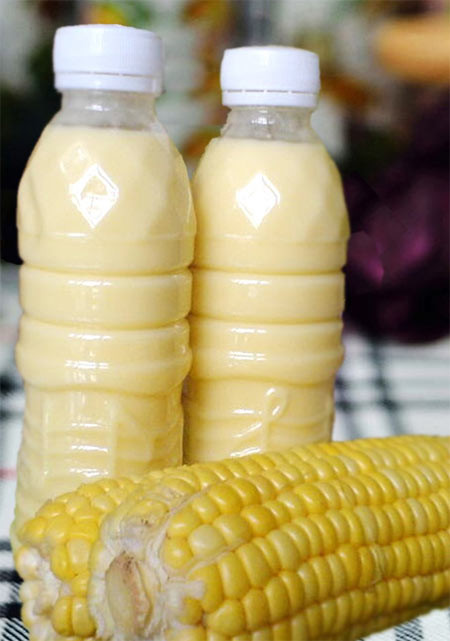 Sữa đậu nành, sữa bắp cũng là một thức ăn sáng ngon lành, và dinh dưỡng. 