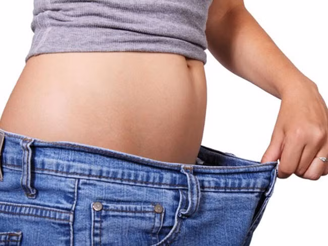 Rốn. Chúng ta chú ý vệ sinh tay chân, mặt, nách nhưng lại thường quên làm sạch rốn. Khi vệ sinh cá nhân, nhiều người thường quên việc làm sạch bộ phận cơ thể nhỏ bé này. Chỉ cần một chút xà phòng tắm và nước là bạn có thể làm sạch rốn dễ dàng. Hãy chú ý giữ thói quen này hàng ngày để bảo vệ cơ thể bạn.