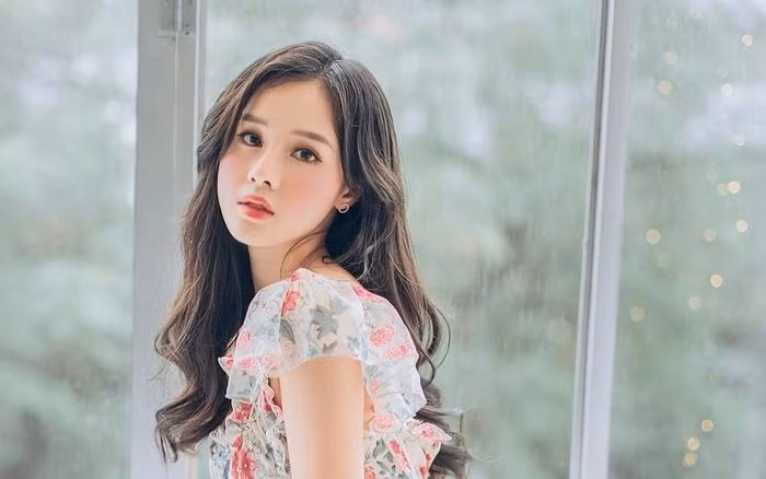 Co nang WAGs 6 lan truot hoa hau tung tin moi goi tinh yeu-Hinh-5