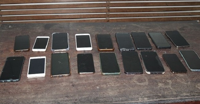 Đánh sập đường dây cá độ bóng đá liên tỉnh, bắt 18 đối tượng - Hình 3 Danh sap duong day ca do bong da lien tinh, bat 18 doi tuong-Hinh-3