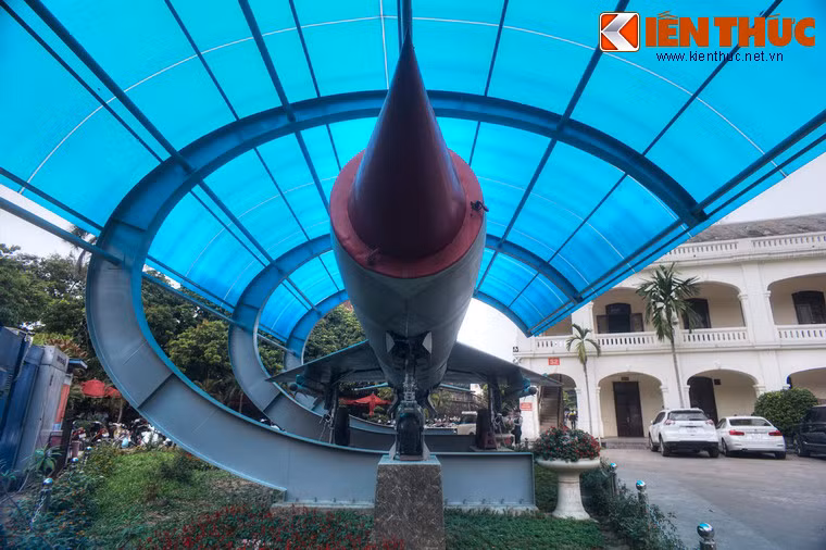 Theo hồ sơ chiến đấu, từ tháng 4 đến tháng 12/1967, máy bay MiG-21 số hiệu 4324 đã xuất kích 69 lần, gặp địch 22 lần, nổ súng tấn công 16 lần, khai hỏa 25 quả tên lửa đối không, bắn rơi 14 máy bay các loại của Mỹ.