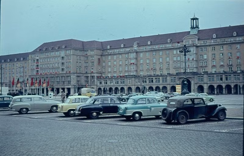 Diện mạo khang trang của thành phố Dresden, CHDC Đức năm 1960. Dresden từng bị san phẳng trong Thế chiến II. Ảnh: Normann Flickr.