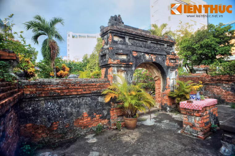 Giới nghiên cứu đánh giá, lăng Trương Tấn Bửu là công trình tiêu biểu của kiến trúc lăng mộ đầu thế kỉ 19 ở Gia Định - Sài Gòn. Lăng Trương Tấn Bửu đã được xếp hạng là di tích kiến trúc nghệ thuật quốc gia từ năm 2004.