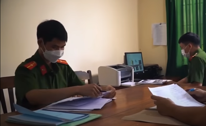 Qua thời gian dài sàng lọc, Ban chuyên án đã xác định Nguyễn Văn Khải (43 tuổi, ngụ xã Đa Kia, huyện Bù Gia Mập, Bình Phước) có liên quan…Được biết Khải là người sống khép kín, ít quan hệ bên ngoài. 