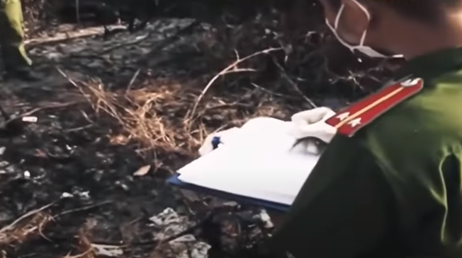 Ngày 15/1/2015, người dân phát hiện thi thể phụ nữ bị đốt cháy đen tại ấp Tân Lập, xã Phước Thiện, huyện Bù Đốp, tỉnh Bình Phước. Qua xác minh, cơ quan chức năng kết luận thi thể trên là bà Nga.