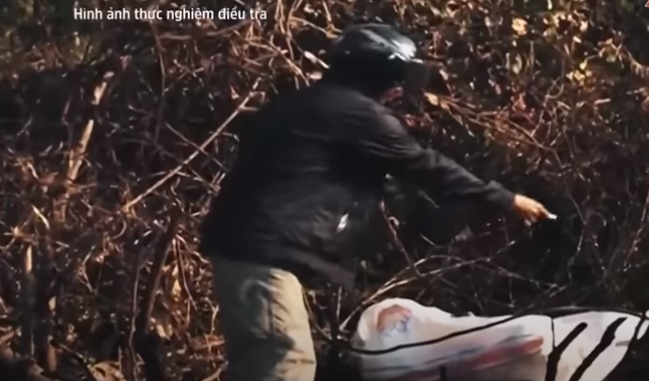 Gây án xong, Khải đưa xác bà Nga sang khu vực cạnh rừng cao su thuộc ấp Tân Lập, xã Phước Thiện (Bù Đốp) đốt xác phi tang.