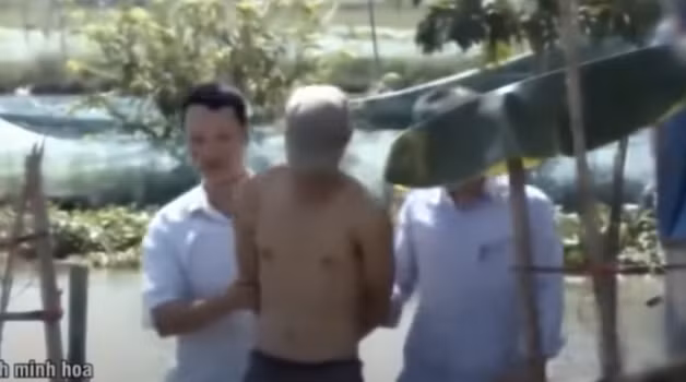 Bằng các biện pháp nghiệp vụ, khoảng 11h30 ngày 13/10/2016, phát hiện Tú "mò" về nhà ở Hà Nam, tổ công tác đã mời đối tượng về trụ sở Công an để làm việc.