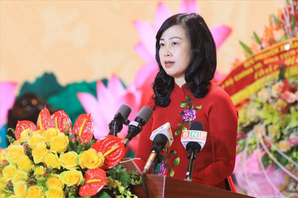 Tháng 12/2014 - 2/2018: Ủy viên Ban Cán sự Đảng, Bí thư Đảng ủy Bộ, Thứ trưởng Bộ Lao động-Thương binh và Xã hội; Ủy viên Ban Chấp hành Trung ương Hội Liên hiệp Phụ nữ Việt Nam; Ủy viên Ban Chấp hành Tổng Liên đoàn Lao động Việt Nam; Ủy viên Ban Chấp hành đảng bộ Khối các cơ quan Trung ương. Tại Đại hội đại biểu toàn quốc lần thứ XII của Đảng, được bầu làm Ủy viên dự khuyết Trung ương Đảng.