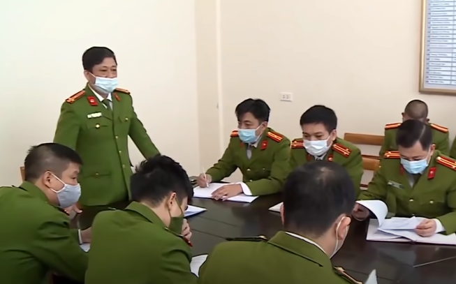 Căn cứ vào các tài liệu thu thập được, các đơn vị ban chuyên án xác định đây là vụ án “Giết người” đặc biệt nghiêm trọng. Để nhanh chóng điều tra, làm rõ vụ án, Công an tỉnh Yên Bái đã xác lập chuyên án chỉ đạo các lực lượng tiến hành đấu tranh chuyên án, yêu cầu đặt ra là phải giải quyết vụ án trong thời gian ngắn nhất đồng thời đảm bảo yếu tố chính trị, pháp luật, nghiệp vụ.