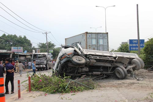 TP HCM: Xe dau keo tiep tuc gay tai nan nghiem trong