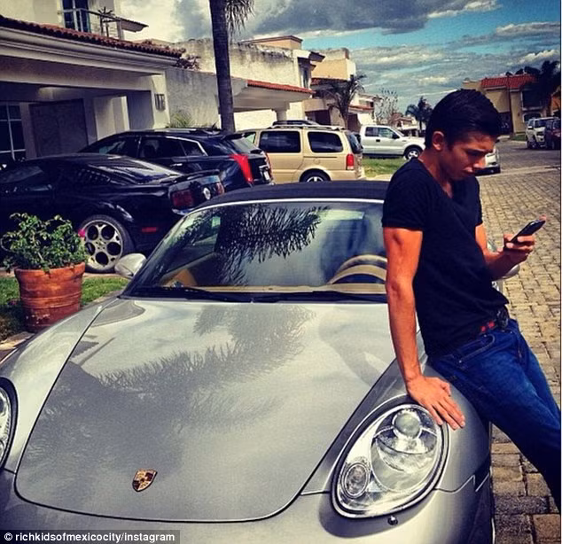 Thành viên của hội "Mirreyes" thường là thiếu gia, tiểu thư của những gia đình có địa vị xã hội cao ở Mexico như quan chức chính phủ, doanh nhân giàu có...