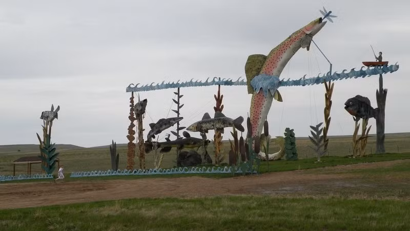 Toàn bộ tác phẩm làm hiện lên một thế giới động vật dưới nước sinh động.