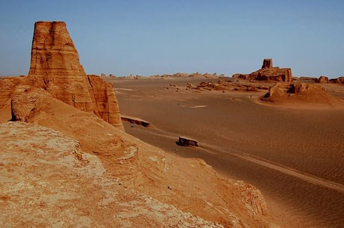 Sa mạc Lut ở Iran là nơi nóng nhất trên trái đất.