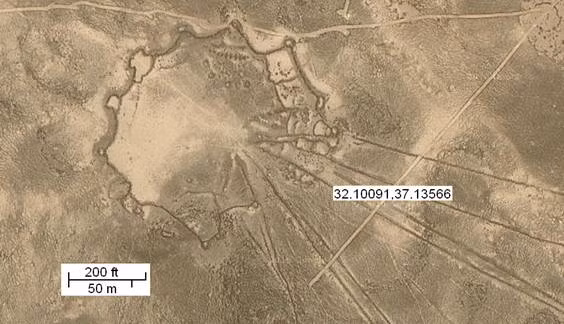 Một số con diều giữa sa mạc sử dụng hố có độ sâu từ 6-15 m cùng chiến lược xua đuổi thích hợp, người cổ đại có thể săn được rất nhiều linh dương cùng lúc.