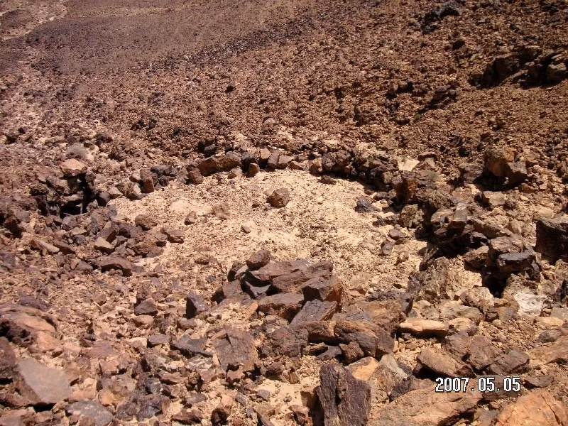 Hầu hết các cánh diều sa mạc này được xây dựng từ giữa năm 4.000 đến năm 2000 trước công nguyên với công dụng hỗ trợ người cổ đại trong hoạt động săn bắn.