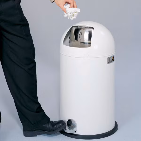 Cặp đôi Lillian và Frank Gilbreth là những người đầu tiên quyết định sử dụng phương pháp tâm lý để nâng cao năng suất của người lao động. Sau cái chết đột ngột của Frank, Lillian tiếp tục công việc của họ và tập trung vào việc quản lý nhân lực. Cô đã phát minh ra dụng cụ nhà bếp cần thiết, chẳng hạn như chân bàn đạp thùng rác, kệ cửa bên trong tủ lạnh và máy trộn thức ăn điện. 