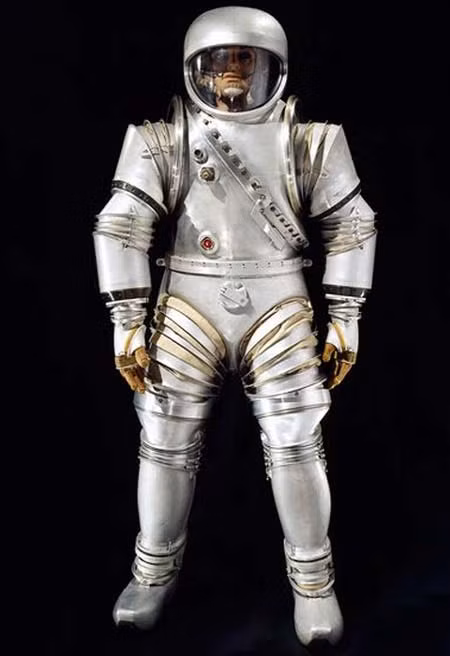 Hầu hết các phi hành gia đều cao thêm 2,5 inch khi ở ngoài vũ trụ.