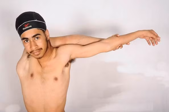 Xem thêm một số hình ảnh khác của "người cao su" ở Ấn Độ.