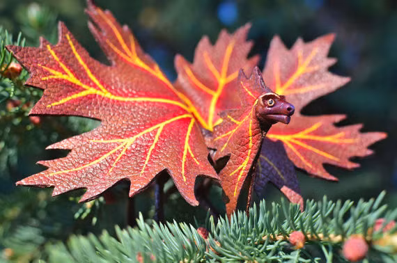 Đa số những chú rồng đáng yêu này chỉ dài khoảng 30cm và được thiết kế để có thể đứng với dáng vẻ rất tự nhiên.