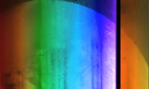 Anh cuc hiem sao Diem Vuong khoac ao cau vong