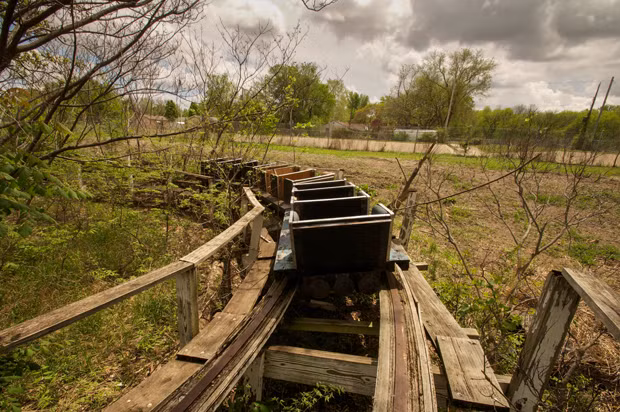 Công viên Joyland ở Kansas, Mỹ cũng được chọn chụp lúc trời chuẩn bị giông bão.