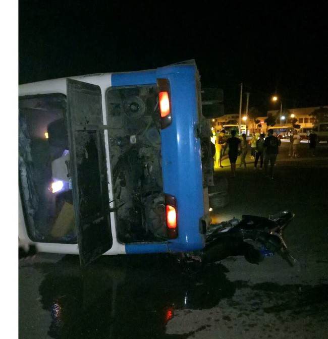 Quặn lòng đang đi xe máy "nhắm mắt" lại đã nằm dưới thùng ô tô - Hình 3 Quan long dang di xe may