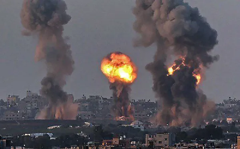 Lữ đoàn Qassam của Hamas cũng không chịu thua kém, họ công bố hình ảnh vào ngày 21/10 về việc sử dụng mìn chống tăng để phá hủy xe tăng của Quân đội Israel. Theo truyền thông Israel, tên lửa từ Lebanon đã tấn công khu định cư Neot Mordechai ở vùng thượng Galilee, khiến ít nhất một binh sĩ Israel thiệt mạng và 4 người khác bị thương. Ảnh minh họa: Amu TV.