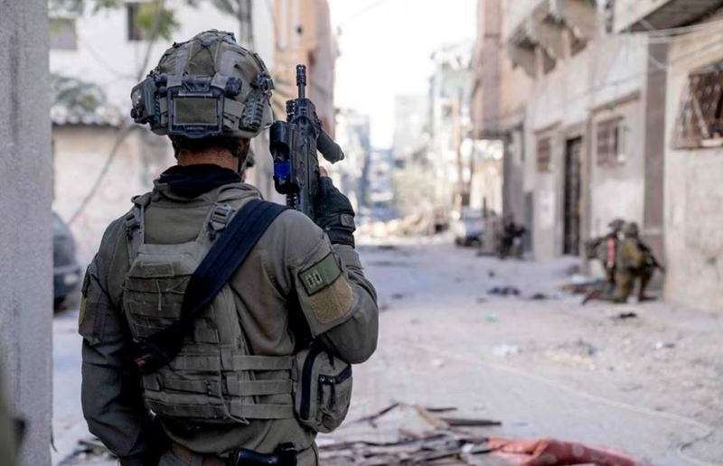 Một trong những người thiệt mạng là một thiếu tá (dự bị), 42 tuổi, phó chỉ huy Tiểu đoàn 9308 thuộc Lữ đoàn Alon đến từ Dolev, thiệt mạng trong trận giao tranh ở miền nam Lebanon. Ảnh: Reuters.