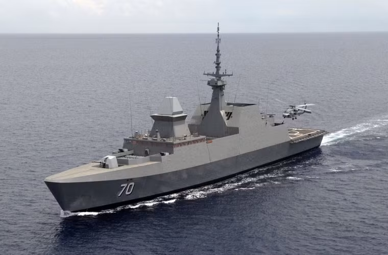 Tuy Hải quân Singapore không sở hữu nhiều tàu chiến nhất Đông Nam Á, nhưng đó đều là những con tàu hiện đại. Trong ảnh là tàu chiến tối tân nhất Đông Nam Á lớp Formidale cả về hệ thống điện tử và vũ khí (trang bị tên lửa chống tàu tầm xa 130km, tên lửa đối không có tầm bắn tới 120km). Đặc biệt, tàu có tính tự động hóa cực cao, lượng giãn nước lên tới 3.200 tấn, dài 114m nhưng chỉ cần 70 người vận hành.