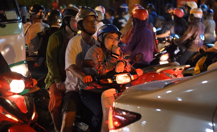 Nhiều trẻ em mệt mỏi...