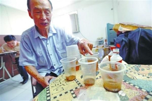 Kỳ dị họi uóng nuóc tiẻu chũa ung thu ỏ Trung Quóc-Hinh-3