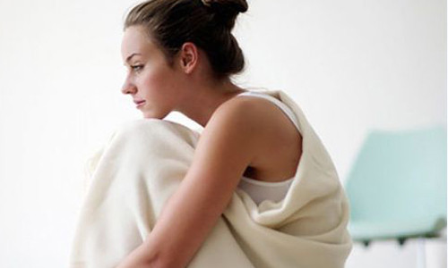 Chuyên gia sức khỏe cho biết, thuốc đặt âm đạo ít mang lại tác dụng phụ nhưng tuyệt đối không được sử dụng tùy tiện. Việc lạm dụng viên đặt đôi khi có thể khiến chị em khổ sở hơn bởi bệnh diễn biến ngày càng nặng.