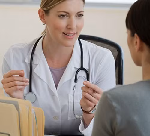 Tham khảo ý kiến bác sĩ. Trong trường hợp bạn có tiền sử dị ứng với một số thành phần thuốc, bạn cần trình bày rõ với bác sĩ chuyên khoa để họ giúp bạn tìm ra hướng giải quyết đúng đắn.