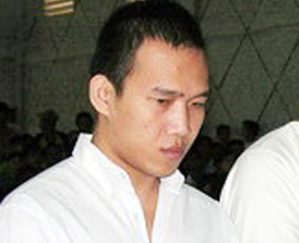 Khanh tại phiên tòa xét xử lưu động ở huyện Long Phú (Sóc Trăng) tháng 2/2013. Ảnh: Việt Tường.