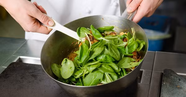 Portion (phần ăn): Đây là từ phổ biến trong giới bình dân và trung lưu. Còn tầng lớp thượng lưu và Hoàng gia sẽ sử dụng từ "helping".