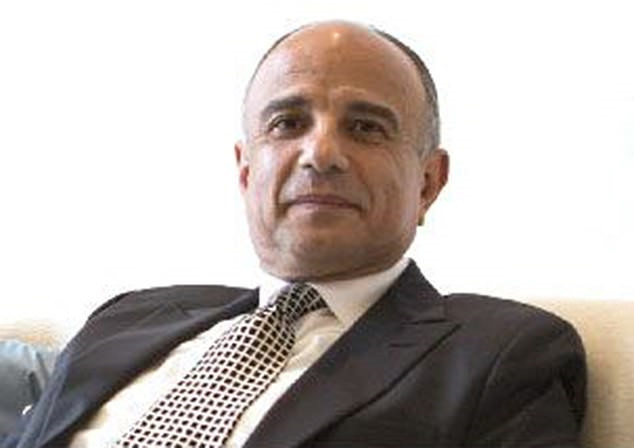 Ban gai cu bi trum buon vu khi sa thai vi tu choi lam no le tinh duc