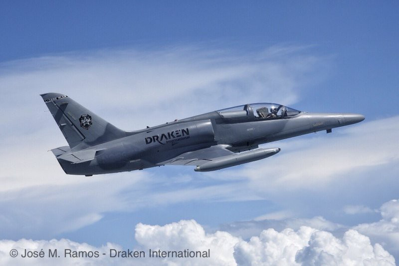 Máy bay F/A-259 ra đời từ chương trình OA-X kể từ năm 2009 nhằm tìm kiếm một mẫu máy bay nhẹ, chi phí hoạt động thấp, đảm nhiệm vai trò trinh sát và hỗ trợ hỏa lực tầm gần, phục vụ hoạt động chống khủng bố và trong các cuộc xung đột cường độ thấp.