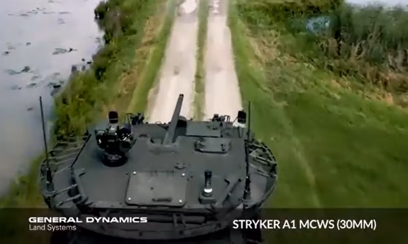 Loại xe này đã khẳng định được hiệu quả khi tác chiến ở địa hình núi. Module chiến đấu có thiết bị dẫn động điện theo 2 mặt phẳng ngang/đứng và thiết bị ổn định vũ khí kỹ thuật số 2 mặt phẳng. BTR-82A được trang bị máy vô tuyến điện tuyệt mật thế hệ 5 cùng các thiết bị quan sát tổng hợp. Thiết bị này khả năng là máy ngắm hỗn hợp ngày đêm TKN-4GА (TKN-4GA-02) mà báo chí Nga vẫn nhắc tới.