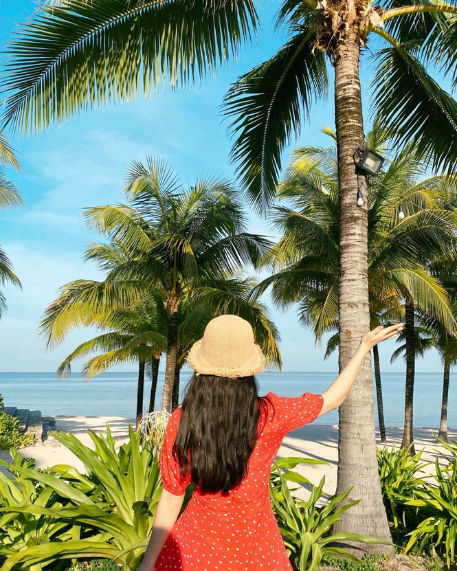 Dân mạng thích thú khi thấy người đẹp xứ Hàn check-in hòn đảo ngọc.