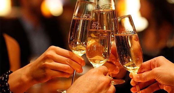 Neu co nhung dau hieu nay, gan cua ban dang bi 'pha nat' do ruou bia-Hinh-4