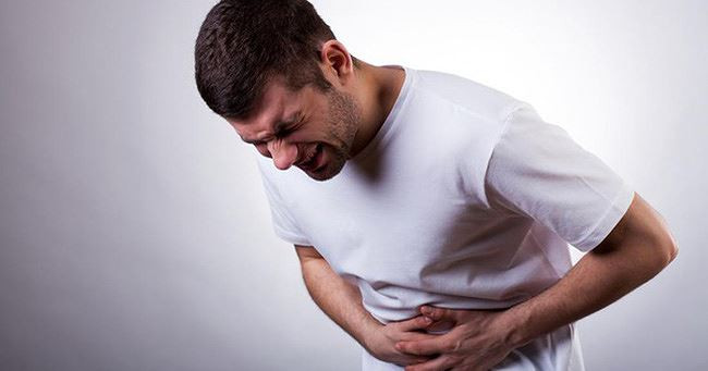 Neu co nhung dau hieu nay, gan cua ban dang bi 'pha nat' do ruou bia-Hinh-3